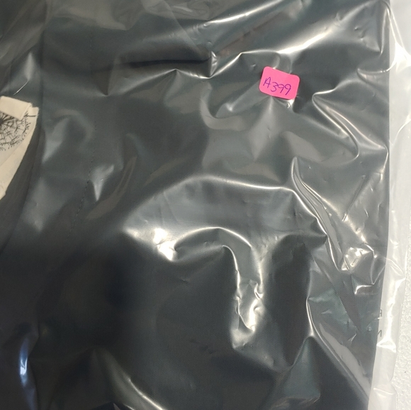 EVERLEIGH PULLOVER TOP - Picture 14 of 14